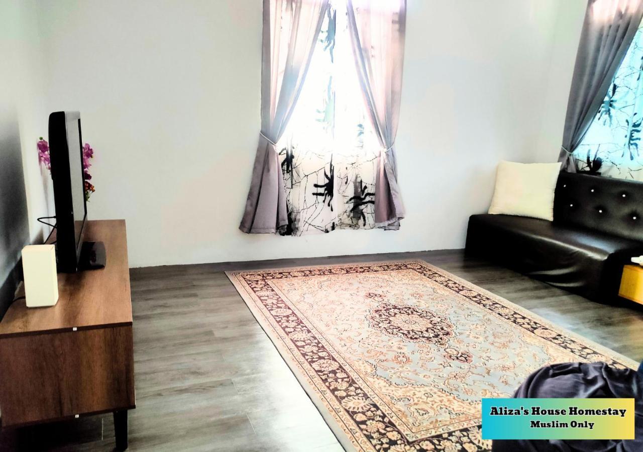 Aliza'S House Homestay Pd Mini Bungalow Port Dickson Kültér fotó