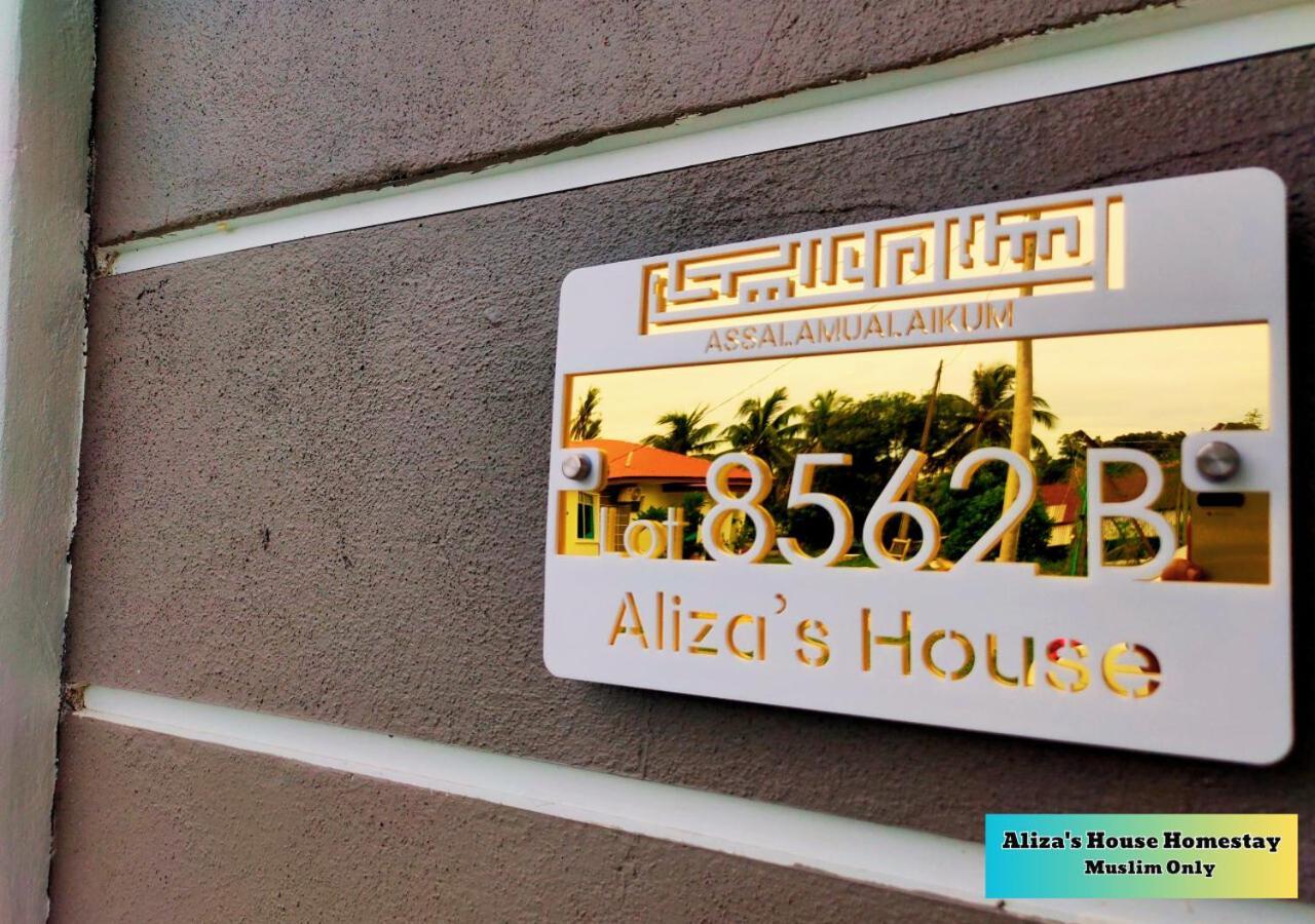 Aliza'S House Homestay Pd Mini Bungalow Port Dickson Kültér fotó